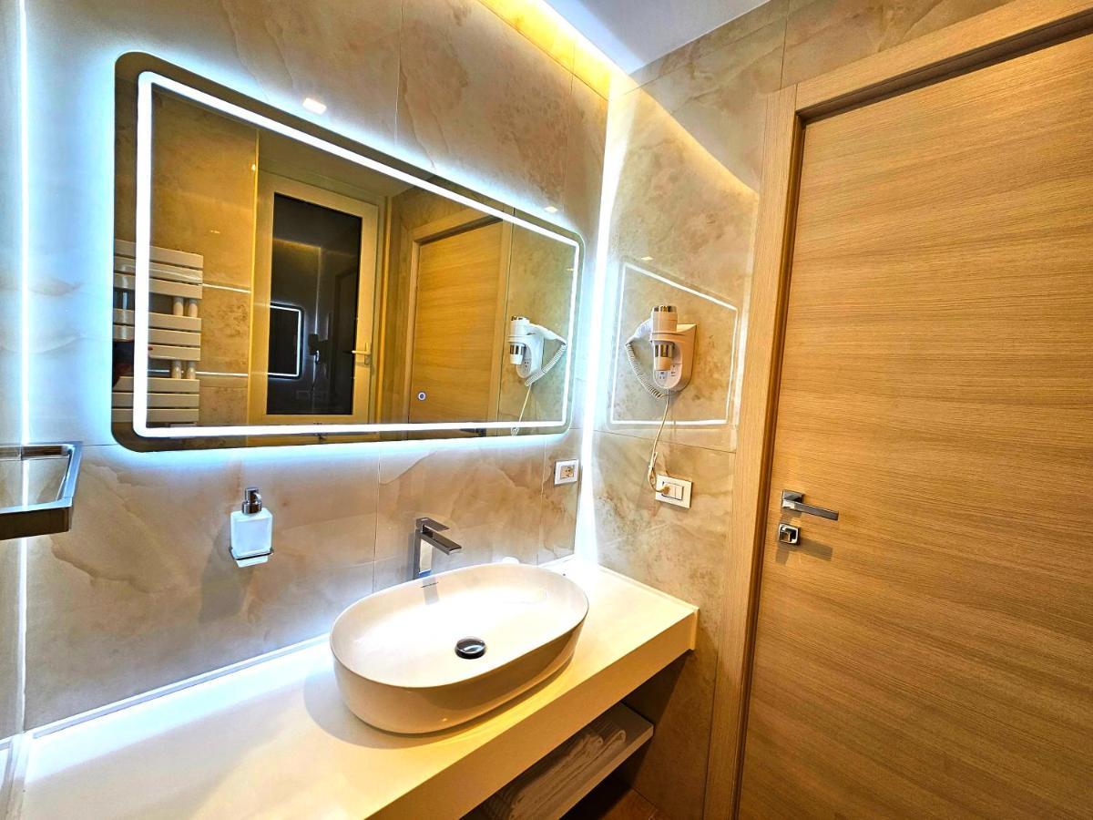 Astoria Supreme - Modern Boutique Suites Lecce Dış mekan fotoğraf