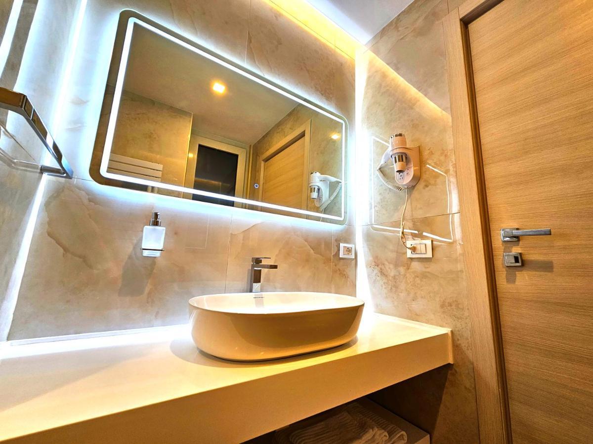 Astoria Supreme - Modern Boutique Suites Lecce Dış mekan fotoğraf